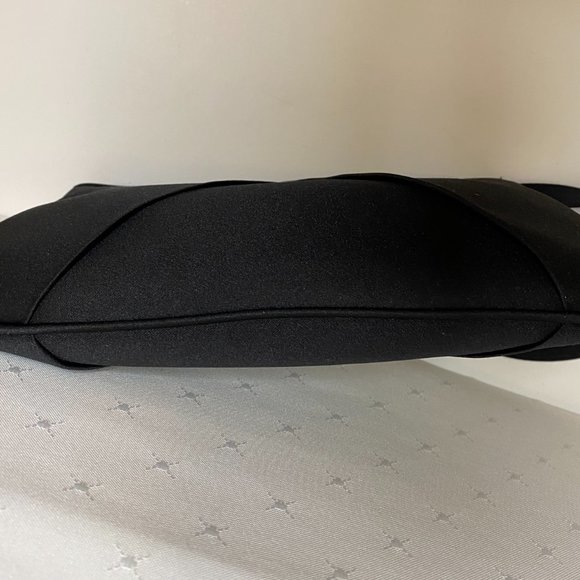 La Regale Evening Bag with Zip Closure- Like New, Never Used! - Picture 6 of 7